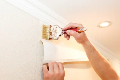 Pose de papier peint à Noirétable — revêtements muraux et toiles de verre